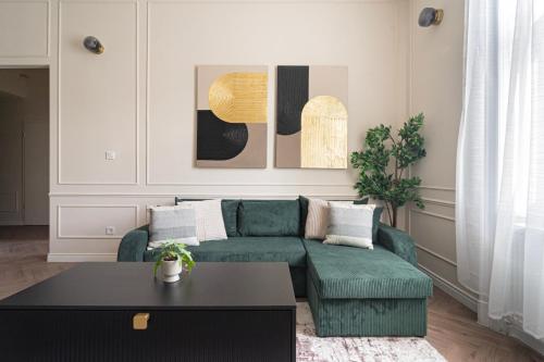 Luxurious Prestige Apartment on the St Stephen Road — 4-Star Luxury Hotel in Budapest, Hungary