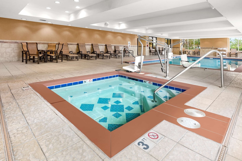Hampton Inn & Suites Fairbanks - photo 21