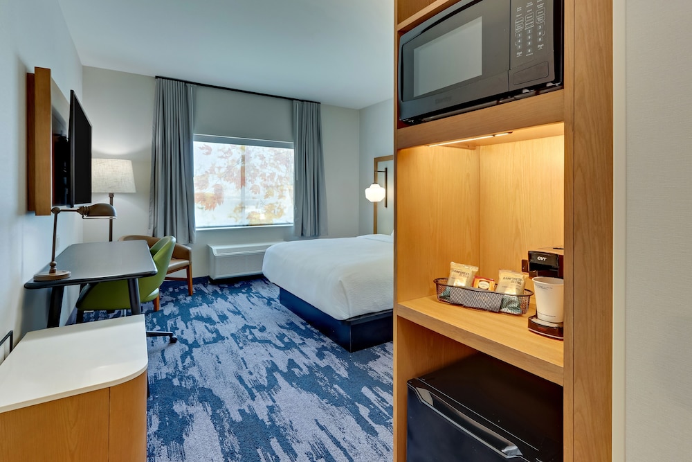 Fairfield Inn & Suites by Marriott Dallas Love Field - photo 10