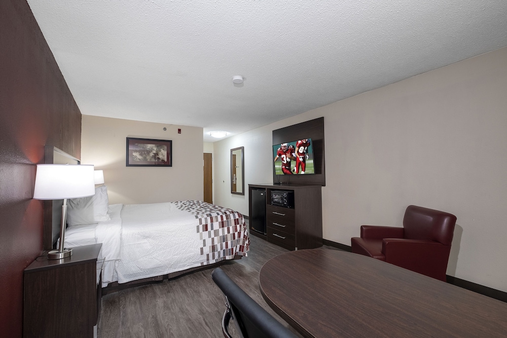 Red Roof Inn Prattville - photo 7
