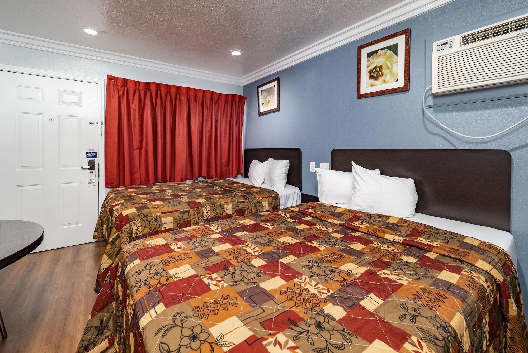 Travelodge By Wyndham Sacramento Convention Center - photo 11