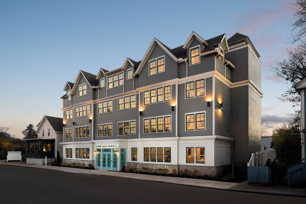 Island House Newport — 4-Star Luxury Hotel in Newport, United States
