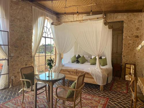 Mangosteen by Toraja Bambu Uluwatu at Padang Padang Beach in Pecatu, Indonesia