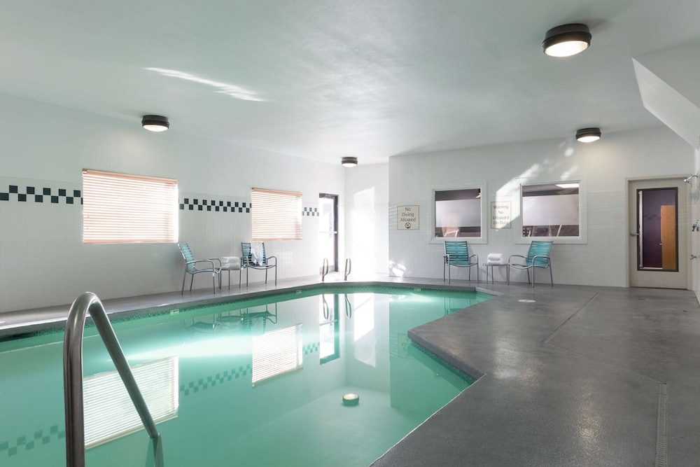 DoubleTree by Hilton Portland Tigard - photo 27