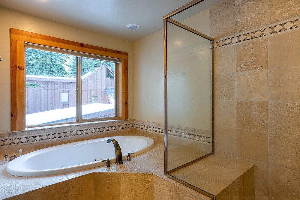 Wooded Luxury at Tahoe Donner - photo 18