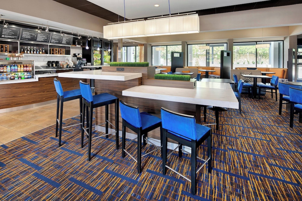 Courtyard by Marriott Addison Midway - photo 19