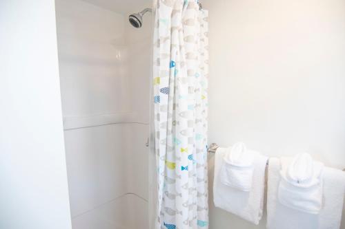 Truro Beach Cottages - photo 44
