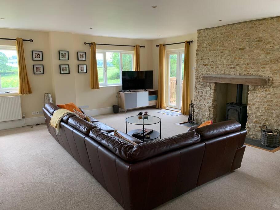Cosy Cottage in the heart of Black Down Hills — 4-Star Luxury Hotel in Honiton, United Kingdom