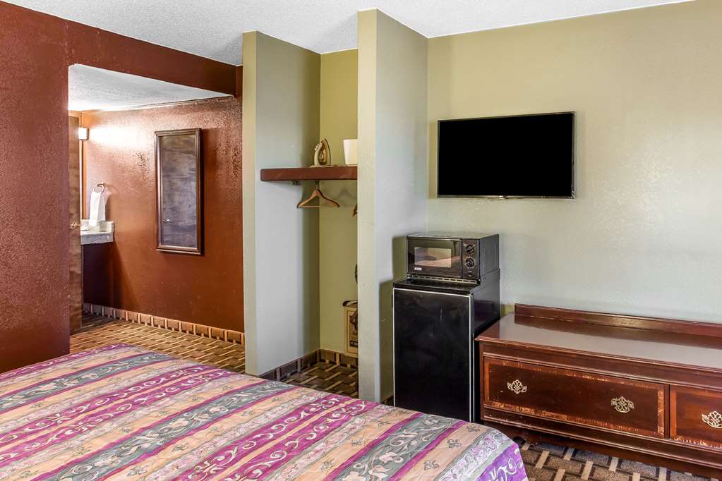 Rodeway Inn & Suites Smyrna Nashville Area - photo 16