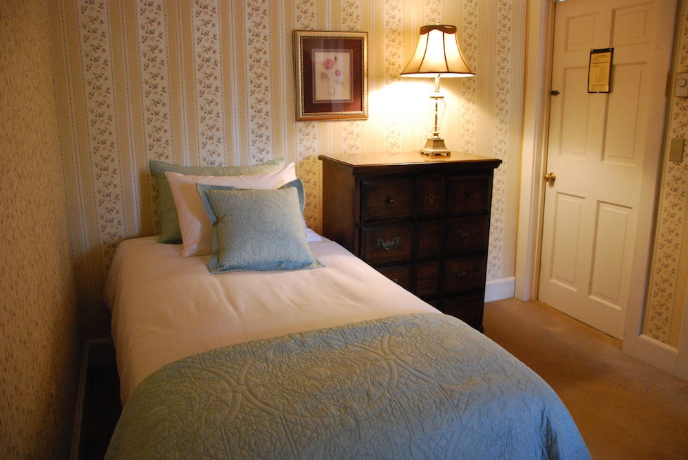 Spring Hill Inn - photo 6