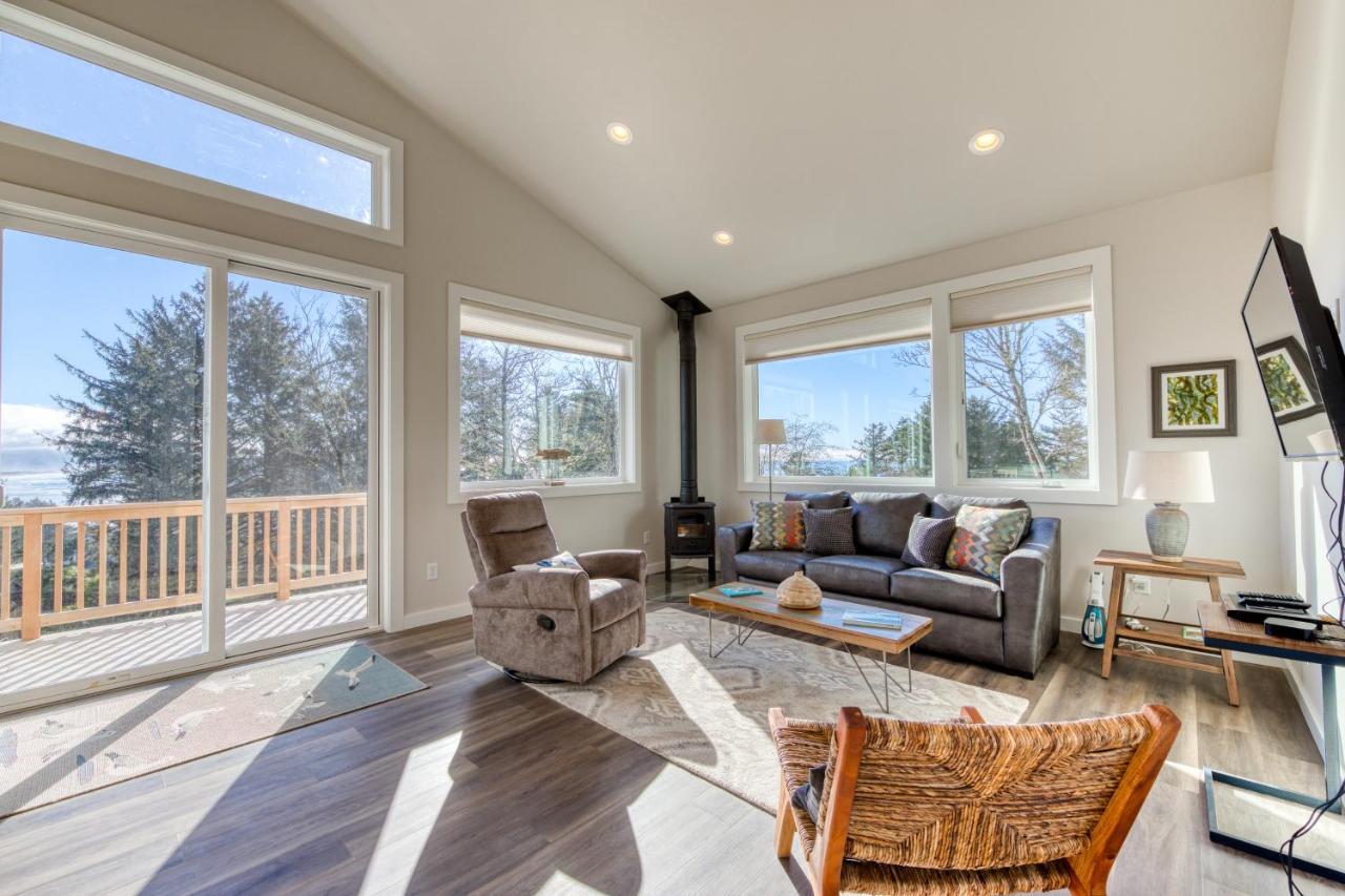 Oceanside Overlook in Oceanside, United States