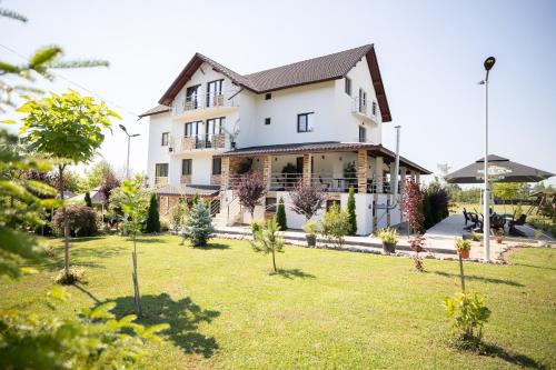 Rem Garden in Novaci, Romania