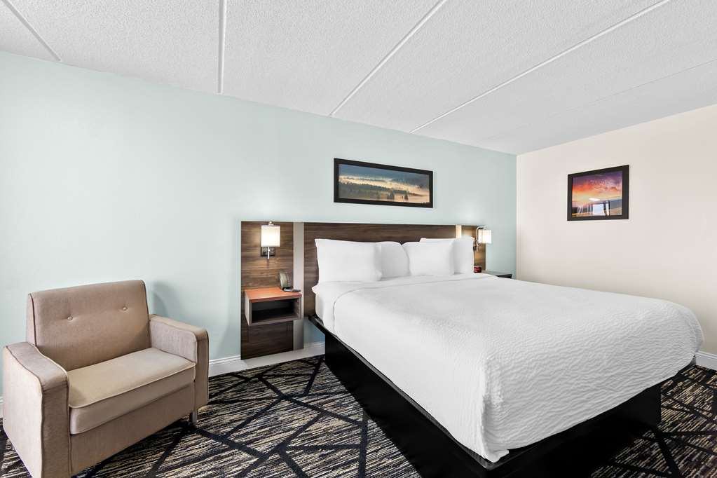 Clarion Inn & Suites near the Leconte Center Pigeon Forge - photo 19