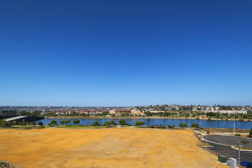TownePlace Suites by Marriott San Diego Airport Liberty Station - photo 14