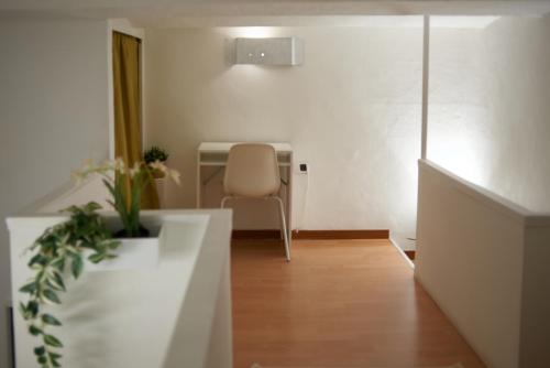 Isola Brera Duomo Antica Atmosfera Lovable Cozy Apartment — 4-Star Luxury Hotel in Milan, Italy