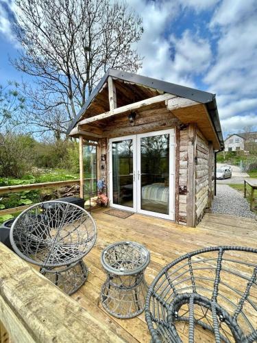 Riverside cabin — 4-Star Luxury Hotel in Luimneach, Republic of Ireland