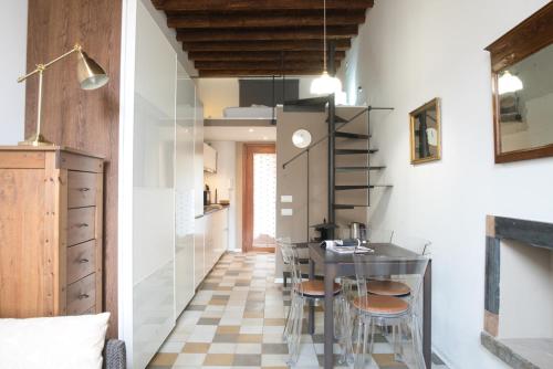 Bilocale di Charme Garibaldi Mirable Pm — 4-Star Luxury Hotel in Milan, Italy