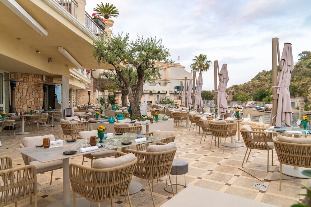 מזון ומשקאות