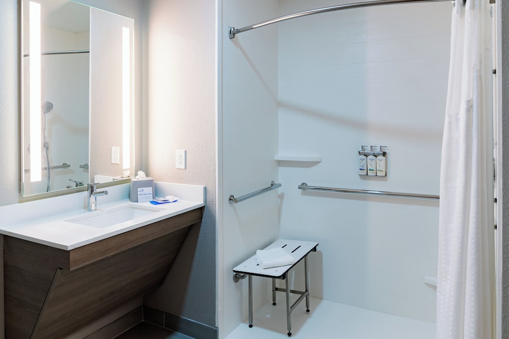 Holiday Inn Express Hotel & Suites Raleigh SW NC State by IHG - photo 58