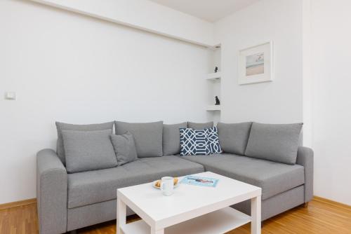 Spacious Apartment Pałac Jana III Wilanów by Noclegi Renters — 4-Star Luxury Hotel in Warsaw, Poland