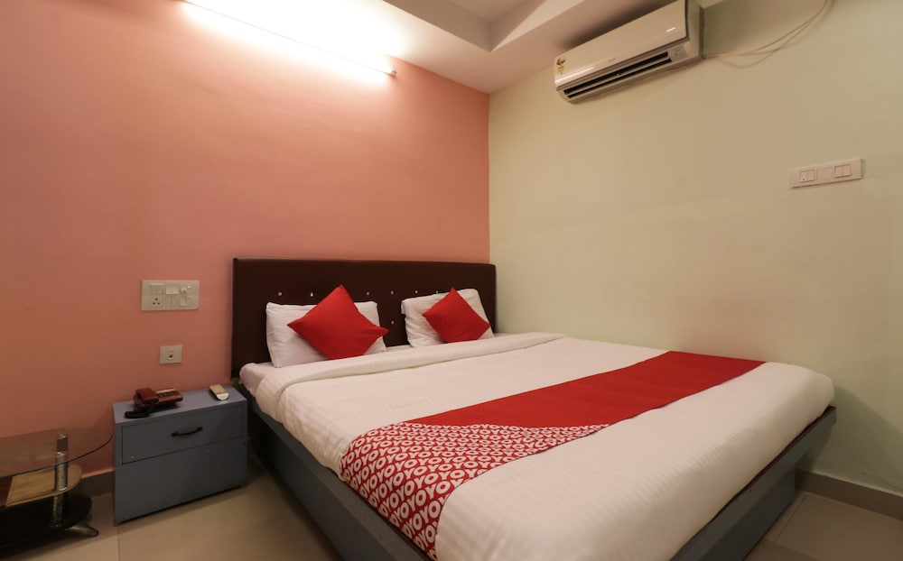 Oyo 29259 Hotel Rama Royal — Nellore