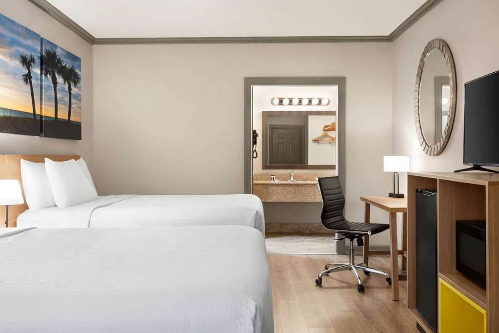 Days Inn by Wyndham Kingsland GA - photo 30