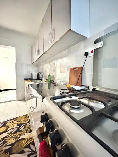 Stylish 2BR Apartment near Yaya Centre Adlife Kilimani Nairobi