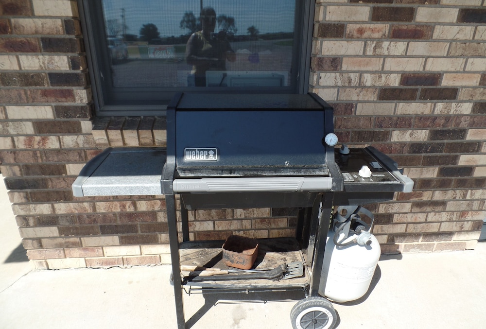 Dakota Country Inn & Suites - photo 32