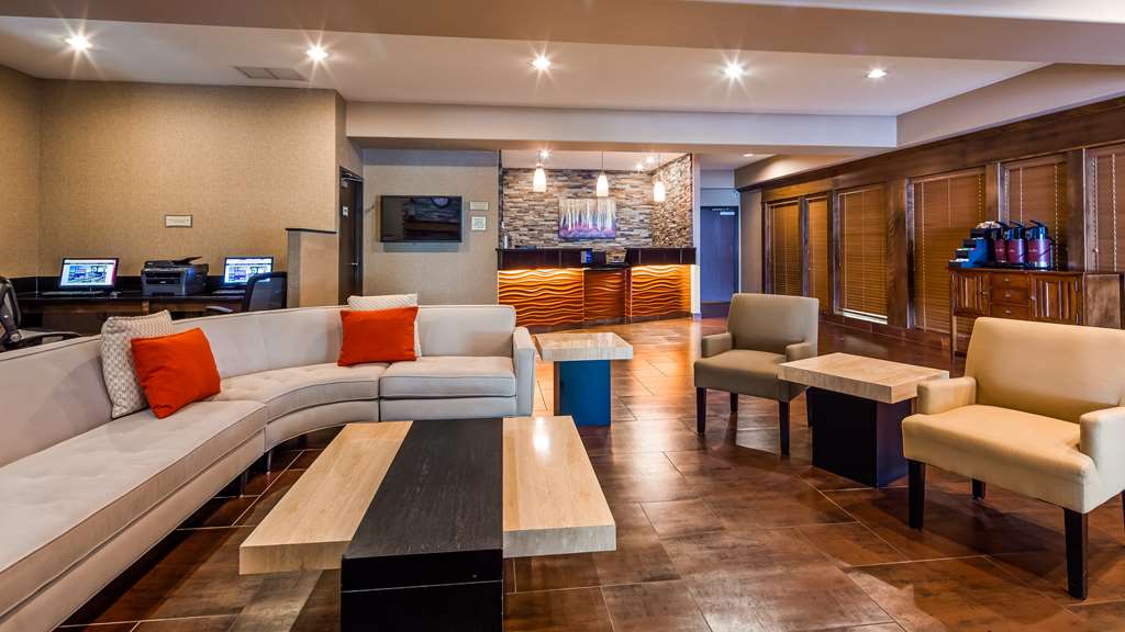 Best Western Plus Prairie Inn - photo 2