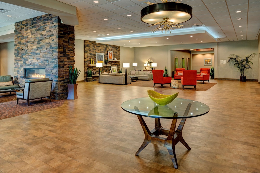 DoubleTree by Hilton Hotel Flagstaff - photo 2
