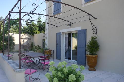 La Bastide Des Oliviers — Chateaurenard