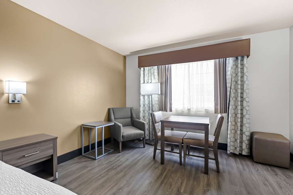 Best Western Plus Caldwell Inn & Suites - photo 36
