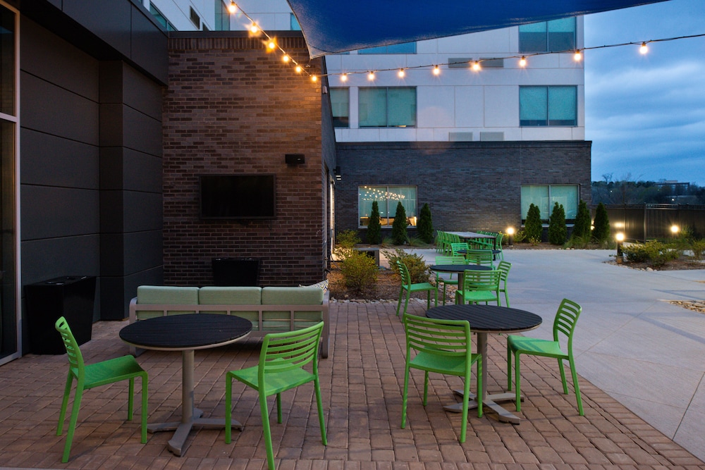 Aloft Charlotte Airport - photo 53