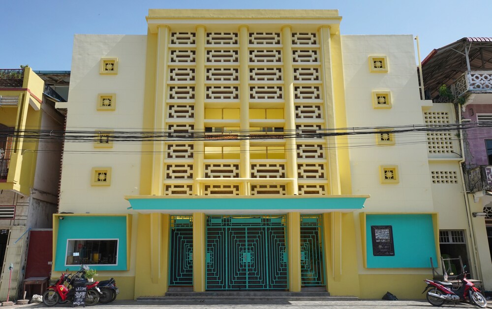 Hotel Old Cinema in Kampot, Cambodia
