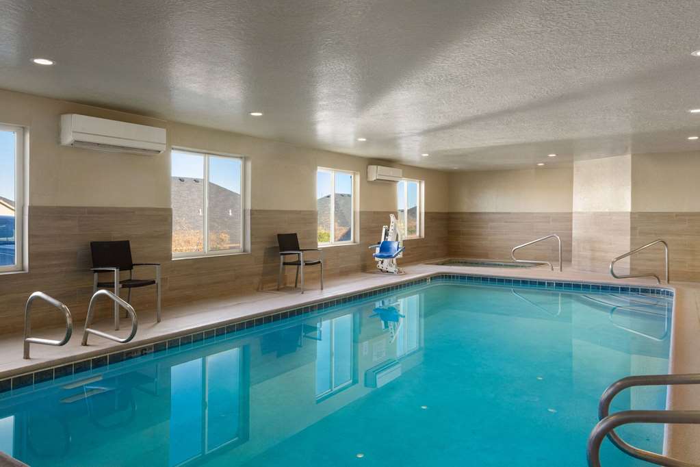 Wingate by Wyndham Cedar City - photo 10