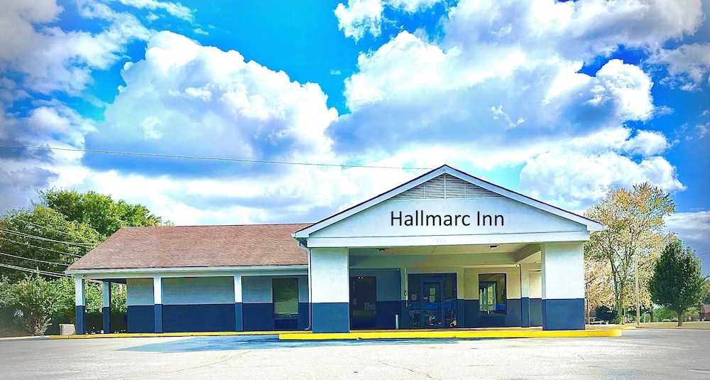 Hallmarc Inn — hotel in New Albany