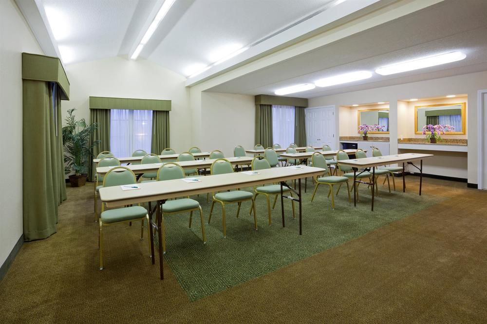 La Quinta Inn Chicago Oakbrook Terrace - photo 36