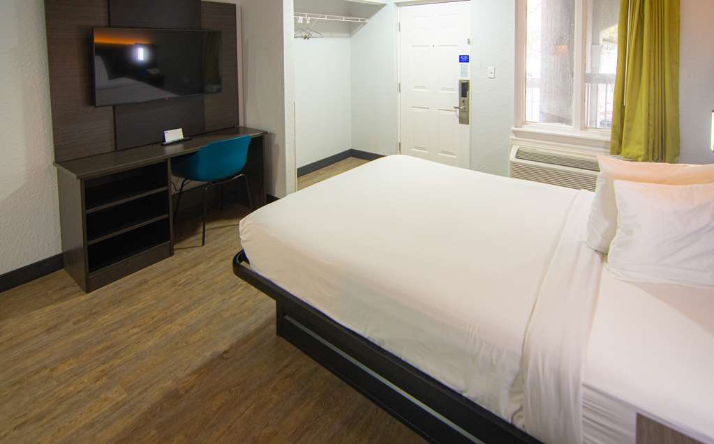 Studio 6 Extended Stay Coral Springs FL Fort Lauderdale - photo 24