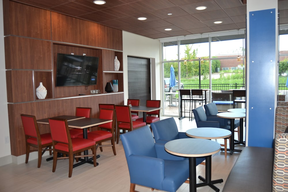 Holiday Inn Express & Suites Goodlettsville N Nashville by IHG - photo 31