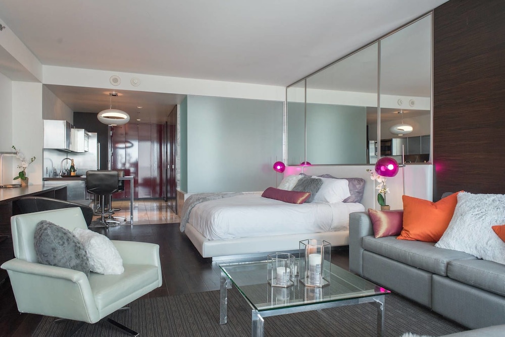 Luxury Suites at the Palms - photo 19