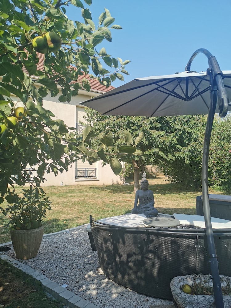 La Raimbaudière - last minute hotel in La Ferte-Alais