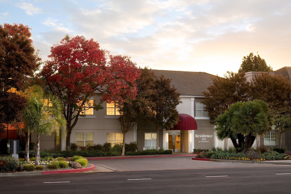 Residence Inn By Marriott Pleasanton - photo 2