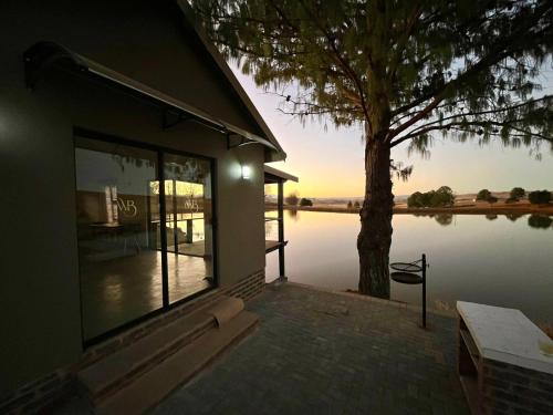 Lakeside 1 — 4-Star Luxury Hotel in Himeville, South Africa