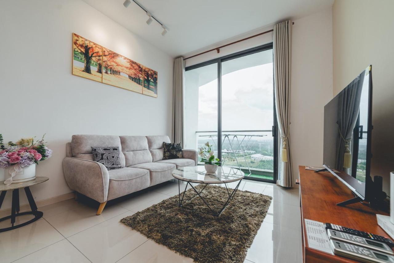 Macrolink Medini Blossom Stay 2BR 4pax by Our Stay — 4-Star Luxury Hotel in Johor Bahru, Malaysia