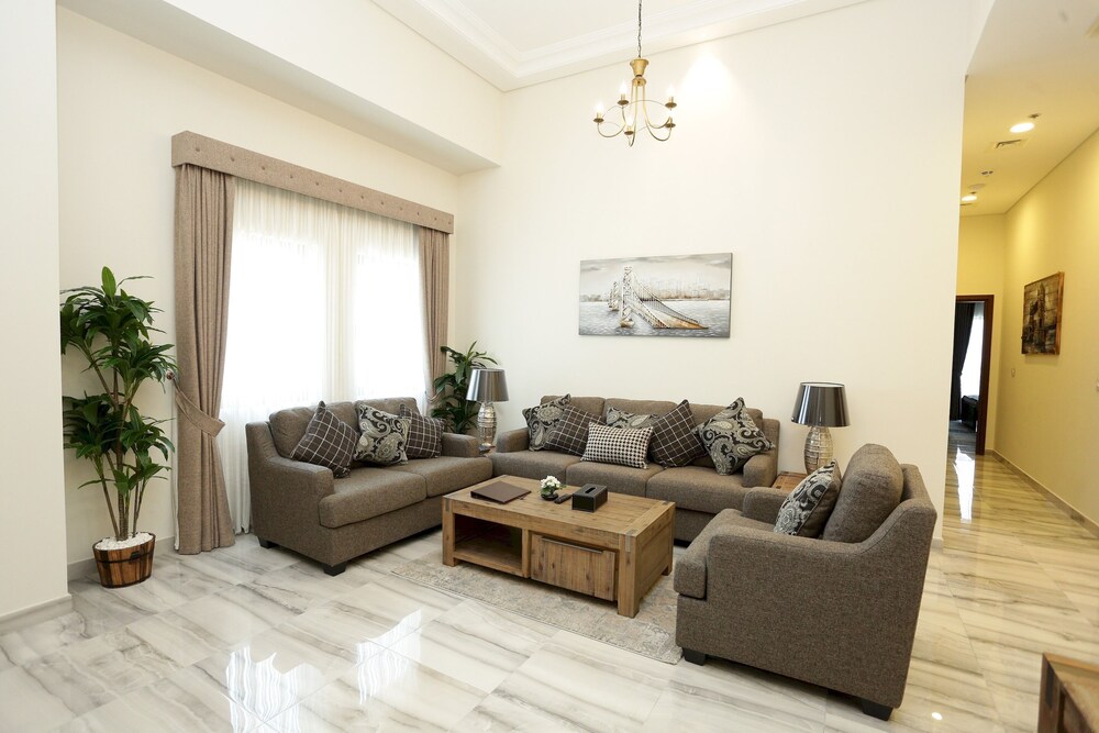 Spacious Marbella 2BR With Scenic Views — 4-Star Luxury Hotel in Dubai, United Arab Emirates