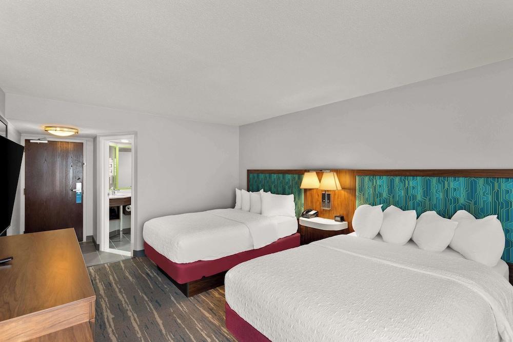 Hampton Inn Bridgeport Clarksburg - photo 18
