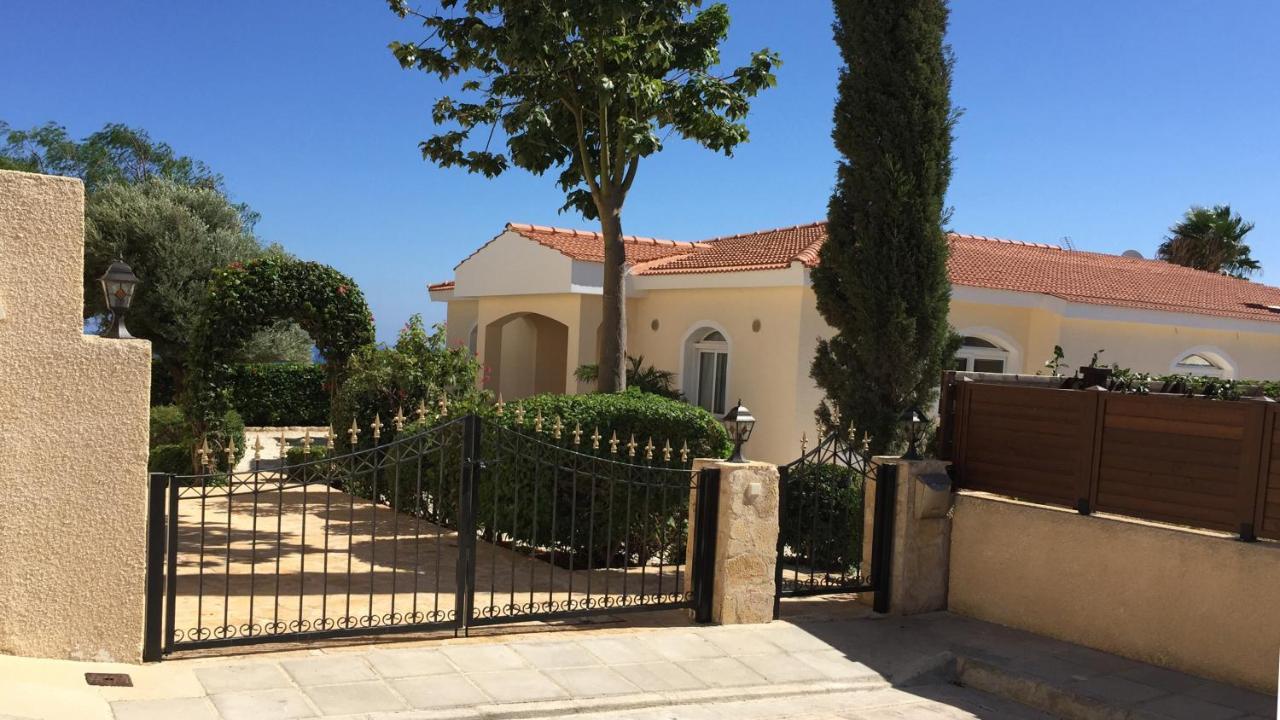Cliffside Villa with Panoramic Sea Views & Heated Pool Option