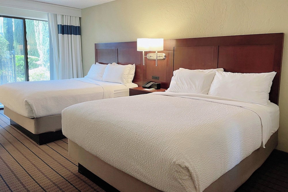 Marin Hilltop Hotel - photo 27