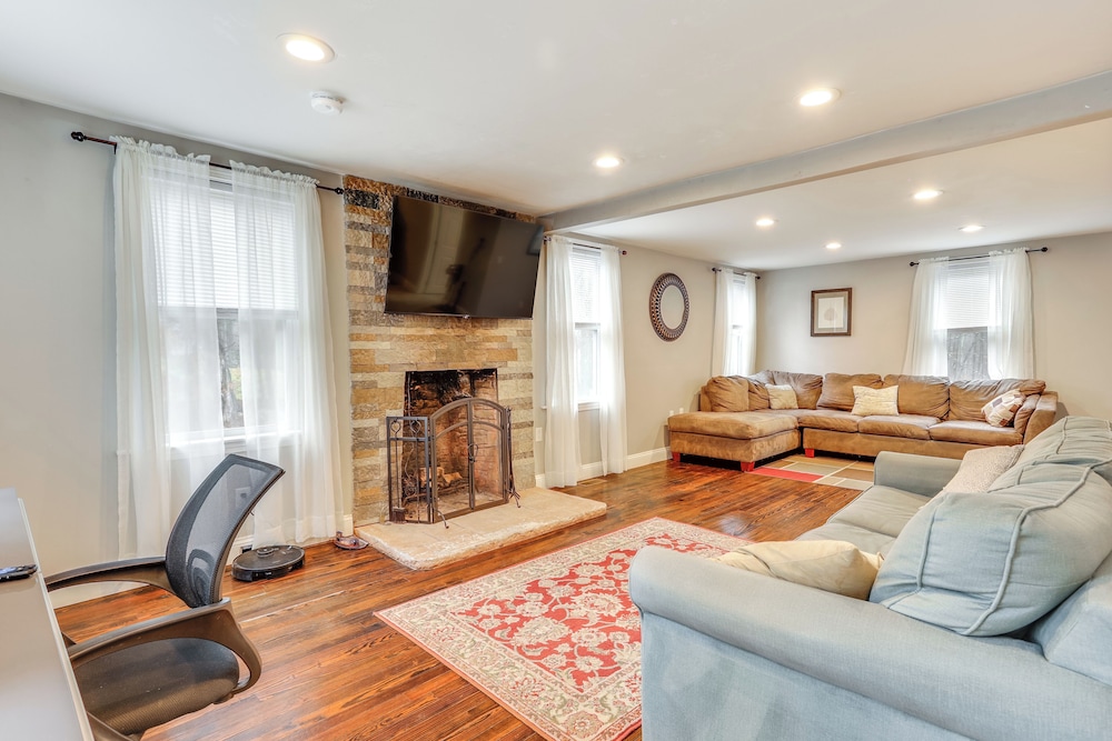 2 Mi to Gillette Stadium: Foxborough Retreat — hotel in Foxborough