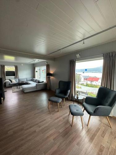 Stort hus i Nordlysbyen — Tromso — photo 5